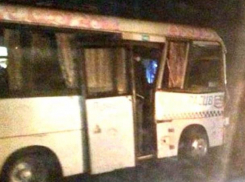 Смерть водителя за рулем маршрутки спровоцировала массовое ДТП в Ростове