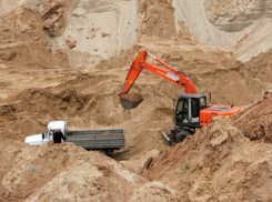 В Ростовской области организация незаконно добывала и продавала глину