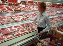 Тухлое мясо из Ростовской области обнаружили в супермаркете Тольятти