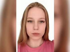 В Ростовской области без вести пропала 17-летняя девушка в черном корсете и белых кроссовках