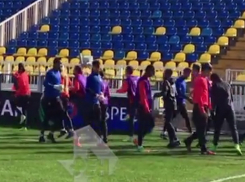 Секретную тренировку «МЮ» на шокировавшем Моуриньо поле «Ростова» сняли на видео