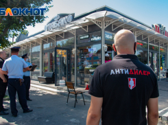 «Дети могут купить вейпы в любом ларьке»: в Ростове прошел рейд по табачным павильонам