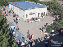 В Ростове граждане Узбекистана разбили палаточный лагерь