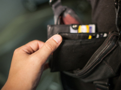 За кражу денег и телефона у погибшего в ДТП мужчины осудили жителя Ростовской области