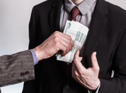 В Ростове за взятку будут судить юриста