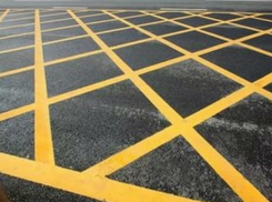 За остановку на «вафельнице» стали серьезно штрафовать водителей в Ростове