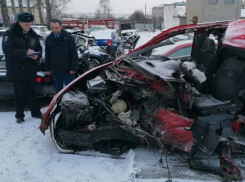 Грузовик из Ростовской области раздавил автобус на трассе М4 