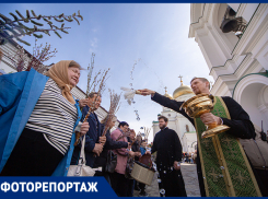 Тысячи верующих ростовчан отправились в храмы в Вербное воскресенье