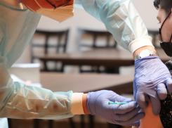 Почти 2,5% ростовчан заболели коронавирусом после вакцинации