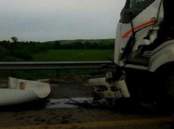 Огромная пробка на трассе М4 «Дон» в Ростовской области возникла из-за страшной аварии с грузовиком