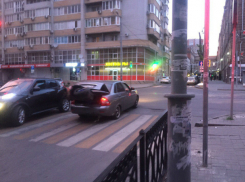 Удивительную транспортировку своему двухколесному «другу» организовал автолюбитель Ростова