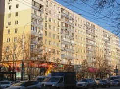 Жители Ростова потребовали обновить облезлые многоэтажки