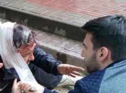 Притормозивший у окровавленного мужчины студент-медик стал героем дня в Ростове