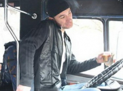 Пассажирка раскритиковала водителей ростовских маршруток за «волосатые животы», курение за рулем, мат и телефонные разговоры