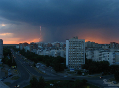 Огромный «смерч» напугал горожан, но обошел город стороной