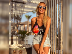 Постройневшая Виктория Лопырева делится жаркими фото с турецкого курорта