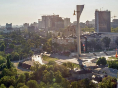 Стела на Театральной площади Ростова пока останется памятником культуры