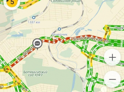 Километровые пробки вернулись в Ростов с окончанием периода отпусков