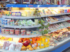 Цены на сыры и колбасы резко выросли в Ростовской области