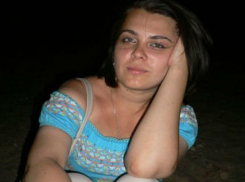 36-летняя заведующая музеем в Таганроге выпала из окна 8-го этажа и насмерть разбилась