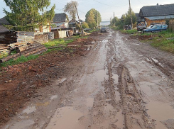 В Ростовской мэрии местной жительнице отказали в ремонте дороги