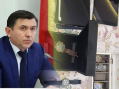 Силовики провели обыски у замглавы администрации Ростова по ЖКХ Алексея Пикалова