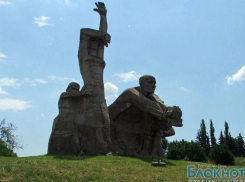 В храмах Ростова помянут жертв фашизма