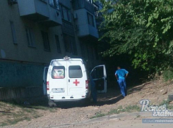 Соцсети: ростовские врачи спасали наркомана от смерти за гаражами