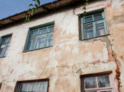 В Ростовской области по закону накажут чиновника, отдавшего непригодную для жилья квартиру ребенку-сироте