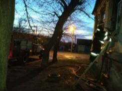 Спящий мужчина сгорел при пожаре в частном доме Ростовской области