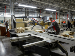 Шкафы, аэросани и… самолеты: история российских мебельных фабрик