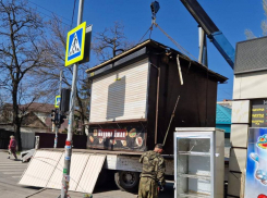 В Ростове убрали 65 незаконно установленных ларьков