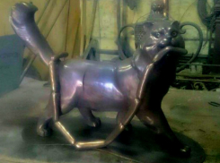 Интересный памятник «Коту Сосискину» изготовили в Ростове для Ялты