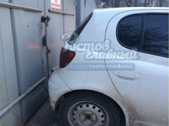 Бессовестный автомобилист на два дня заблокировал выезд из гаража жительнице Ростова