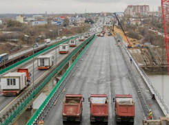 На М4 «Дон» проверили грузоподъемность моста через Северский Донец