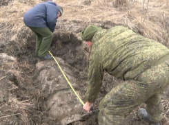 «Нам ждать, пока кто-нибудь умрет?»: жители Багаевской несколько лет живут по соседству с бочками с ядовитым хлором 