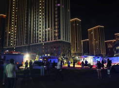 В Ростове ликвидировали пожар в квартирах после прилета БПЛА