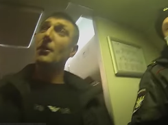 Пьяный житель Воронежа устроил дебош на борту самолета в Платове 