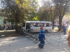 Авария в Таганроге, в которой погибли два человека и 11 пострадали, попала на видео 