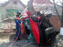 В Ростовской области на М-4 «Дон» перевернулся Opel Astra