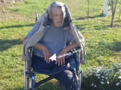 У безногого старика забрали документы и выгоняют из дома в Аксайском районе собственные родственники