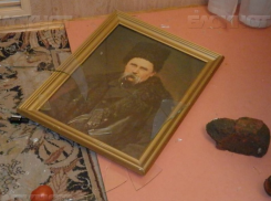 Сотрудники Генконсульства Украины в Ростове с помощью прокуратуры ищут свою вывеску