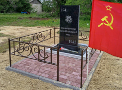 После скандала из-за снесенного памятника героям ВОВ в донском поселке установили новый