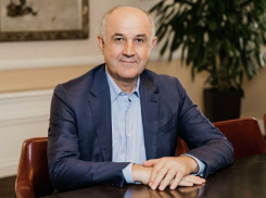 Олигарх Али Узденов поддержал идею восстановления памятника Екатерине II в Ростове