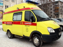 Дама за рулем иномарки сбила на зебре женщину с коляской в Ростовской области