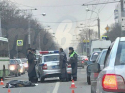Смертельные травмы получила пожилая ростовчанка в ДТП на Стачках