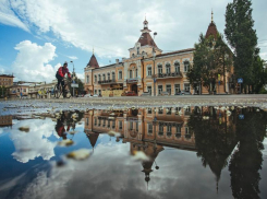 В четверг в Ростове ожидается сильный ветер до 17 метров в секунду