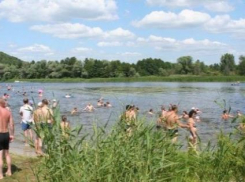 Эпидемиологи рекомендуют с осторожностью относиться к купанию в ростовских водоемах