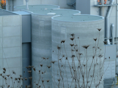 Восемь рабочих отравились в колодце очистных сооружений в Ростовской области