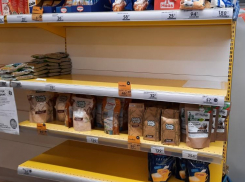 Власти объяснили причины дефицита сахара в магазинах Ростовской области